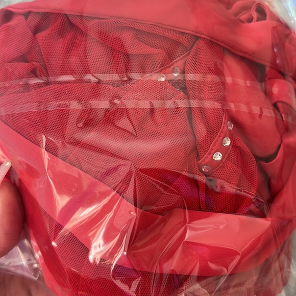 VICTORIA'S SECRET Red NWT size Medium
Wicked Open-Cup Ruched Slip - Picture 4 of 7